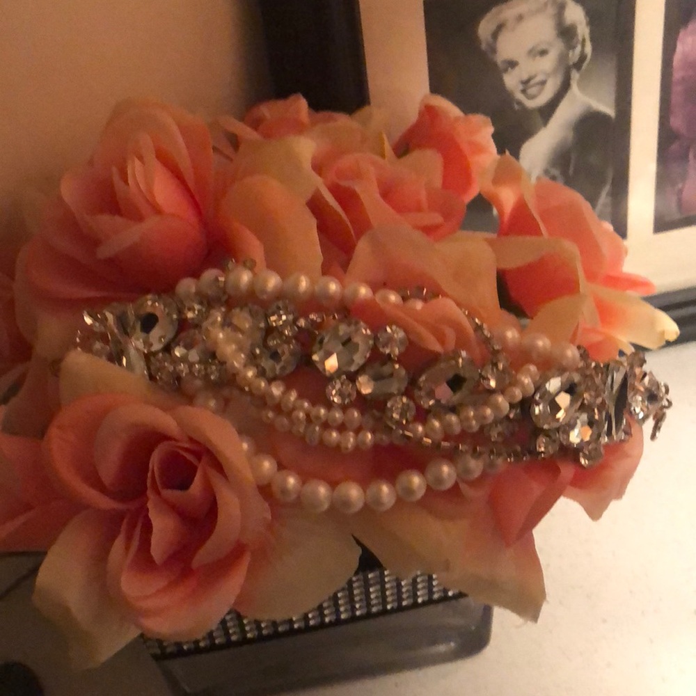 Fresh water pearl & Swarovski custom bracelet